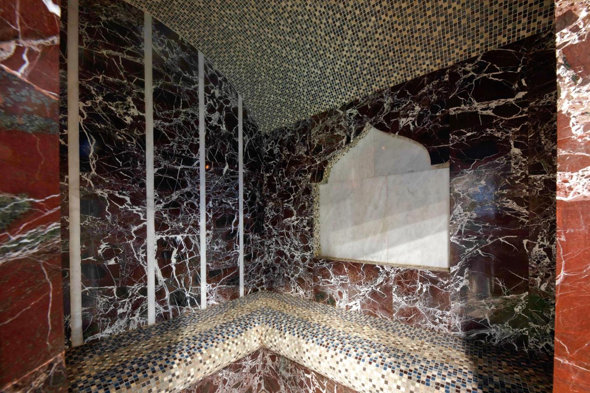 Spa Hotel Grace Forum 예레반 외부 사진